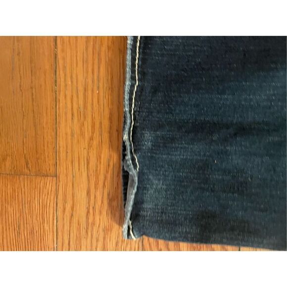 Silver Jeans  - Picture 6 of 6